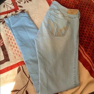 Hollister Jean (7L)